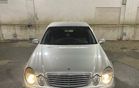 Mercedes-Benz E-Класс, 2003 год, 640 000 рублей, 7 фотография