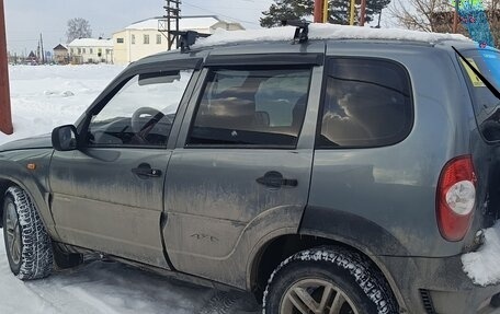 Chevrolet Niva I рестайлинг, 2011 год, 380 000 рублей, 2 фотография