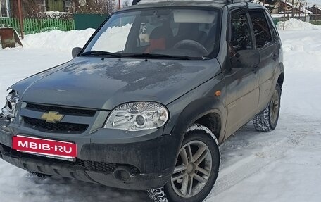 Chevrolet Niva I рестайлинг, 2011 год, 380 000 рублей, 3 фотография