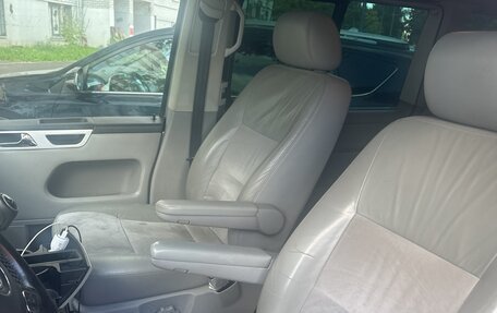 Volkswagen Multivan T5, 2010 год, 2 350 000 рублей, 12 фотография