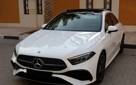 Mercedes-Benz A-Класс, 2023 год, 2 490 032 рублей, 3 фотография