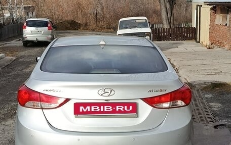 Hyundai Avante, 2010 год, 850 000 рублей, 4 фотография