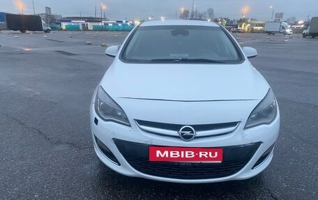 Opel Astra J, 2013 год, 600 000 рублей, 2 фотография