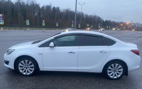 Opel Astra J, 2013 год, 600 000 рублей, 9 фотография