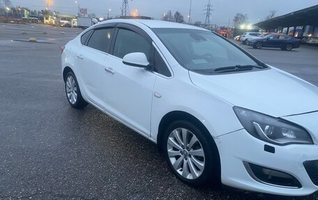 Opel Astra J, 2013 год, 600 000 рублей, 3 фотография