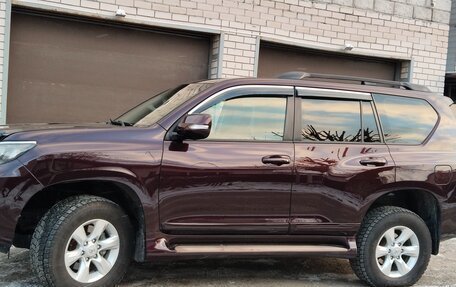 Toyota Land Cruiser Prado 150 рестайлинг 2, 2011 год, 2 849 091 рублей, 7 фотография