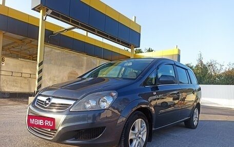 Opel Zafira B, 2011 год, 650 000 рублей, 2 фотография