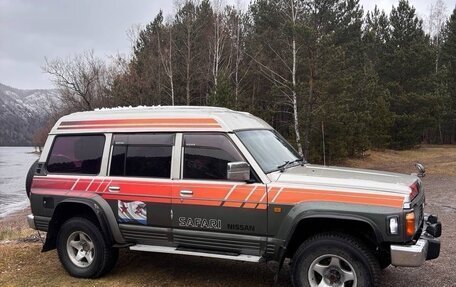 Nissan Safari IV, 1992 год, 2 300 000 рублей, 9 фотография