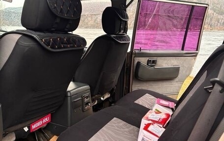 Nissan Safari IV, 1992 год, 2 300 000 рублей, 8 фотография