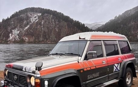 Nissan Safari IV, 1992 год, 2 300 000 рублей, 17 фотография