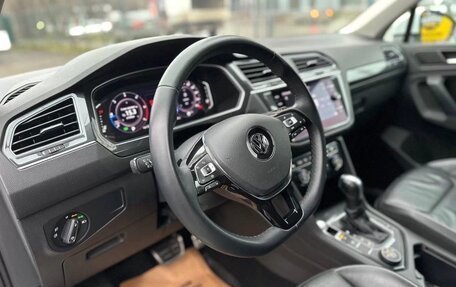 Volkswagen Tiguan II, 2021 год, 3 000 000 рублей, 2 фотография