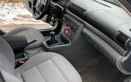 Audi A4, 1997 год, 445 000 рублей, 17 фотография