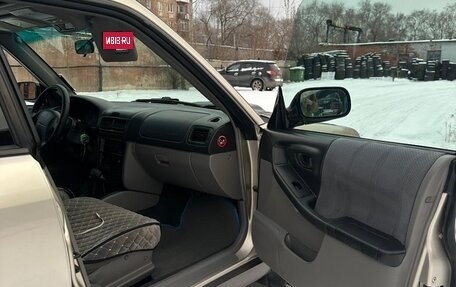 Subaru Forester, 2001 год, 695 000 рублей, 24 фотография