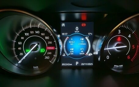 Jaguar E-Pace, 2020 год, 3 250 000 рублей, 10 фотография