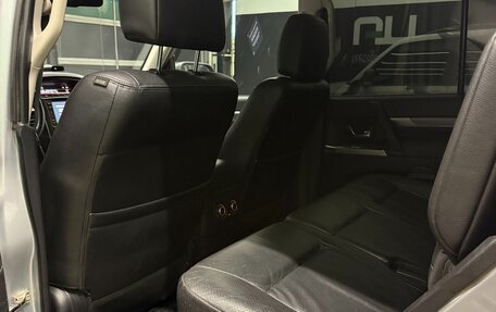 Mitsubishi Pajero IV, 2011 год, 2 170 000 рублей, 16 фотография