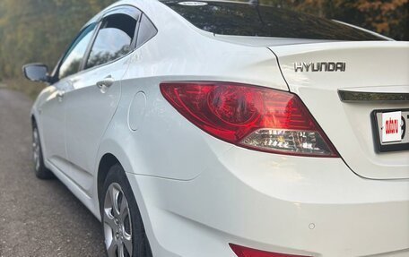 Hyundai Solaris II рестайлинг, 2013 год, 595 000 рублей, 2 фотография