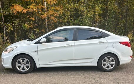 Hyundai Solaris II рестайлинг, 2013 год, 595 000 рублей, 3 фотография