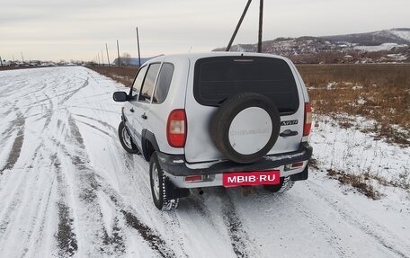 Chevrolet Niva I рестайлинг, 2004 год, 270 000 рублей, 5 фотография