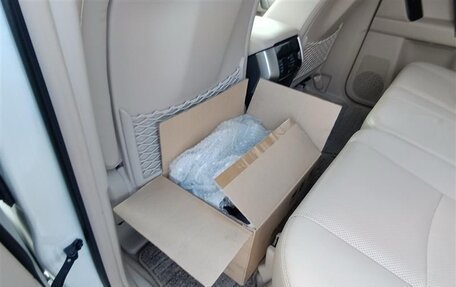 Toyota Land Cruiser Prado 150 рестайлинг 2, 2022 год, 4 780 000 рублей, 5 фотография