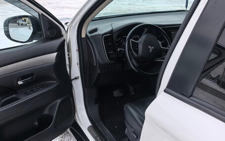 Mitsubishi Outlander III рестайлинг 3, 2013 год, 1 750 000 рублей, 7 фотография