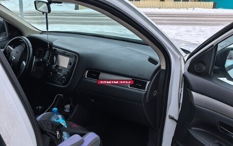 Mitsubishi Outlander III рестайлинг 3, 2013 год, 1 750 000 рублей, 3 фотография