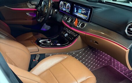 Mercedes-Benz E-Класс, 2020 год, 4 600 000 рублей, 1 фотография