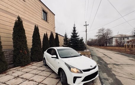 KIA Rio IV, 2019 год, 1 050 000 рублей, 3 фотография