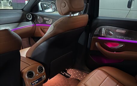 Mercedes-Benz E-Класс, 2020 год, 4 600 000 рублей, 8 фотография