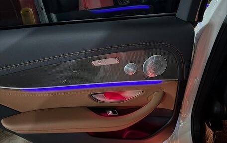 Mercedes-Benz E-Класс, 2020 год, 4 600 000 рублей, 9 фотография