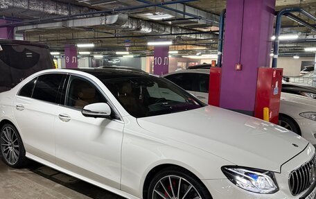 Mercedes-Benz E-Класс, 2020 год, 4 600 000 рублей, 11 фотография