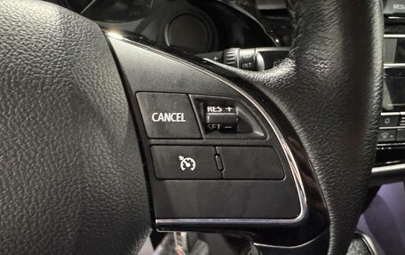 Mitsubishi Outlander III рестайлинг 3, 2018 год, 1 995 000 рублей, 21 фотография