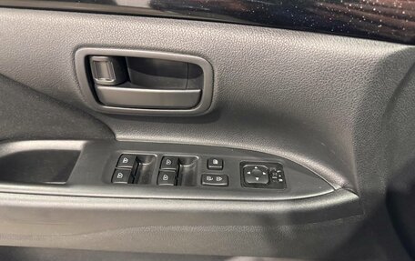 Mitsubishi Outlander III рестайлинг 3, 2018 год, 1 995 000 рублей, 24 фотография