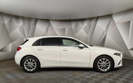 Mercedes-Benz A-Класс, 2019 год, 2 550 000 рублей, 6 фотография