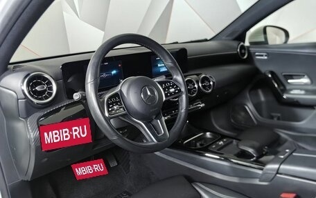 Mercedes-Benz A-Класс, 2019 год, 2 550 000 рублей, 15 фотография