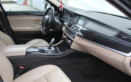 BMW 5 серия, 2011 год, 1 370 000 рублей, 14 фотография