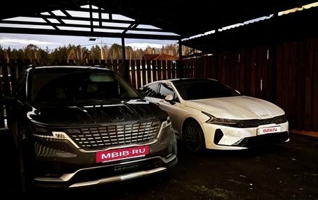 KIA Carnival, 2022 год, 5 100 000 рублей, 2 фотография