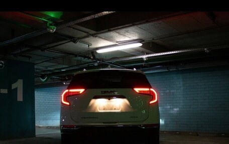 GMC Terrain, 2022 год, 3 000 000 рублей, 13 фотография