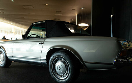Mercedes-Benz SL-Класс, 1970 год, 14 400 000 рублей, 3 фотография
