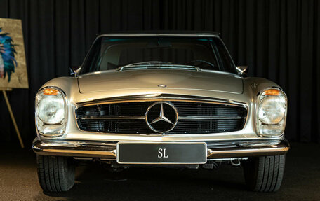 Mercedes-Benz SL-Класс, 1970 год, 14 400 000 рублей, 4 фотография