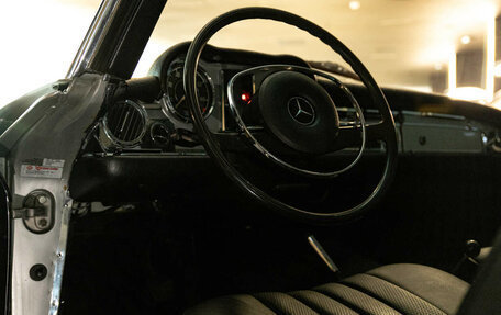 Mercedes-Benz SL-Класс, 1970 год, 14 400 000 рублей, 12 фотография