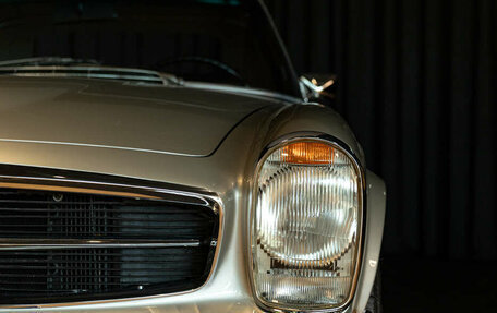 Mercedes-Benz SL-Класс, 1970 год, 14 400 000 рублей, 11 фотография