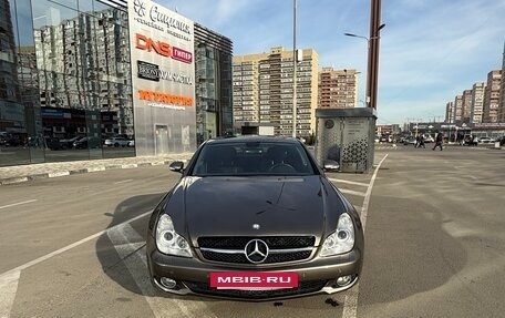 Mercedes-Benz CLS, 2005 год, 1 700 000 рублей, 2 фотография