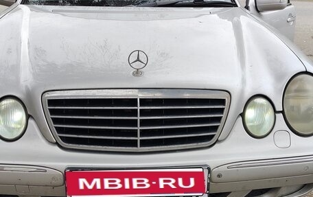 Mercedes-Benz E-Класс, 2001 год, 820 000 рублей, 4 фотография