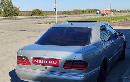 Mercedes-Benz E-Класс, 2001 год, 820 000 рублей, 3 фотография