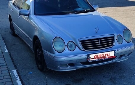 Mercedes-Benz E-Класс, 2001 год, 820 000 рублей, 8 фотография