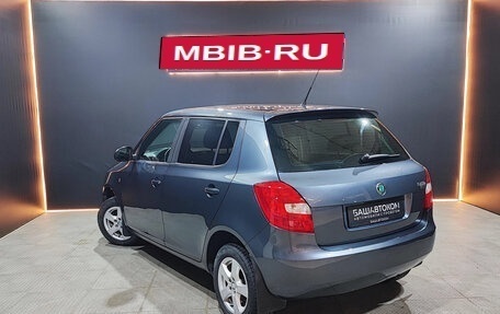 Skoda Fabia II, 2011 год, 630 000 рублей, 2 фотография