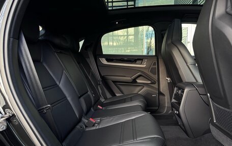 Porsche Cayenne III, 2024 год, 19 500 000 рублей, 8 фотография