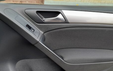 Volkswagen Golf VI, 2011 год, 690 000 рублей, 30 фотография