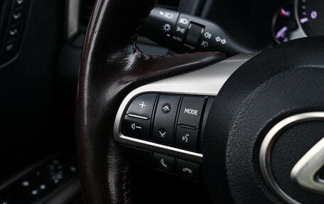 Lexus RX IV рестайлинг, 2018 год, 4 800 000 рублей, 28 фотография