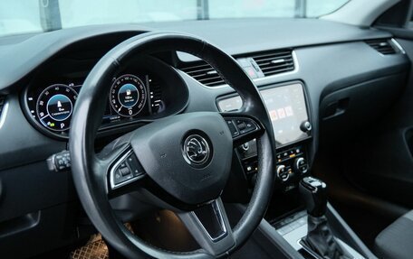 Skoda Octavia, 2019 год, 1 825 000 рублей, 9 фотография